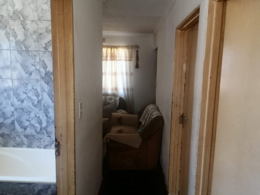  Bedroom Property for Sale in Llitha Park Western Cape